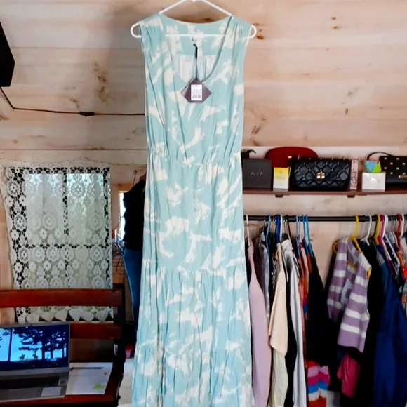 Ava & Viv | Dresses | Nwt Ava Viv Pockets On Sky Blue And White Sleeveless  Belted Maxi Dress X | Poshmark